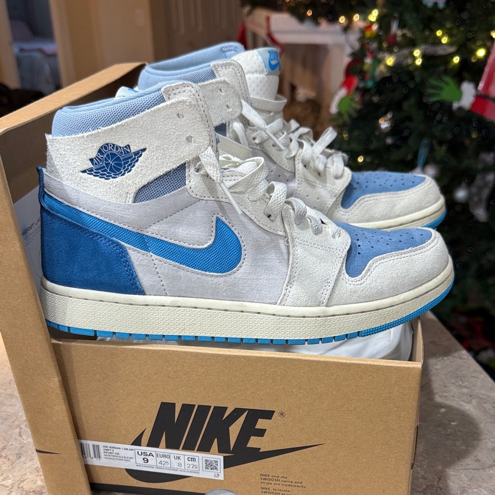 Nike Air Jordan 1 Retro High Blue and White